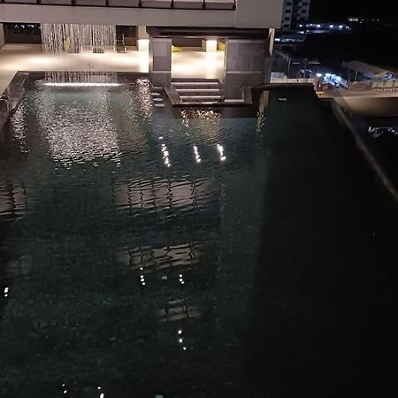 Cozy Flexus Signature 4 Guests Pool Nflix Hbo Куала Лумпур Екстериор снимка